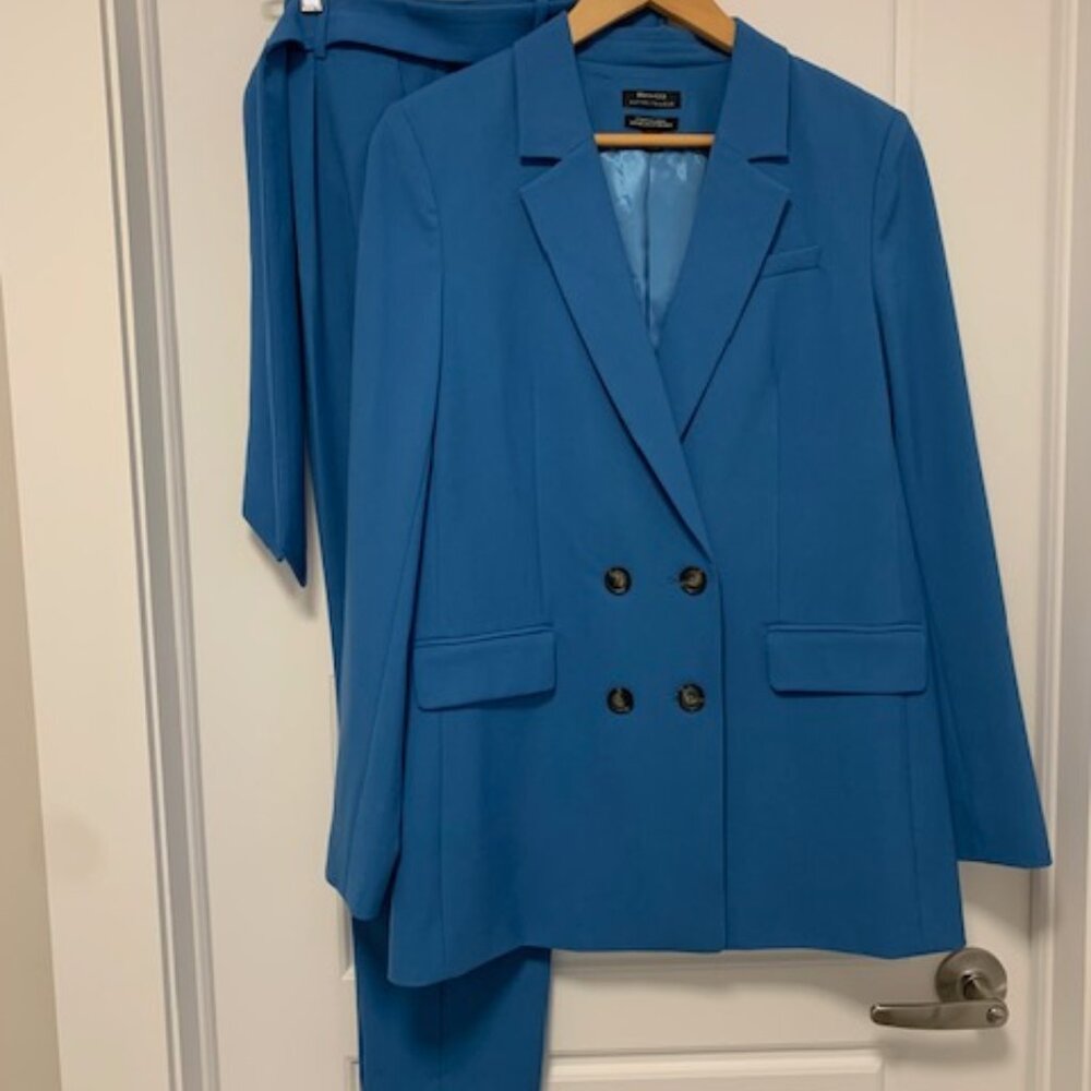 Impeccable suit RW&CO